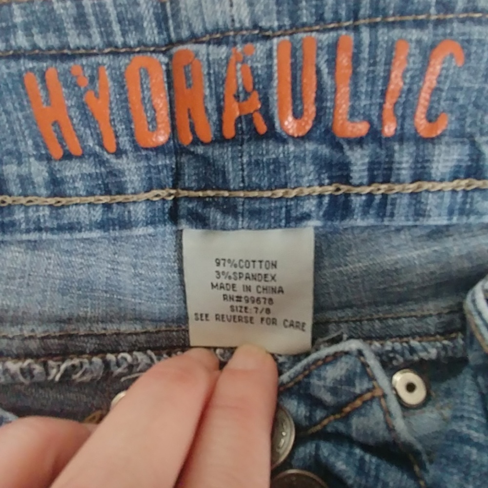 Jeans by hydraulic